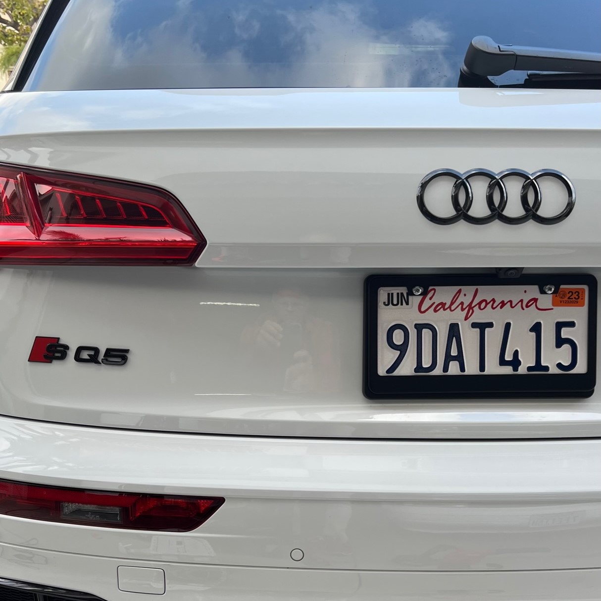 2019 Audi S Q5 car badge replacement