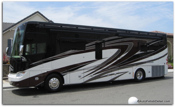 diesel pusher RV with full body paint diesel pusher RV with full body paint