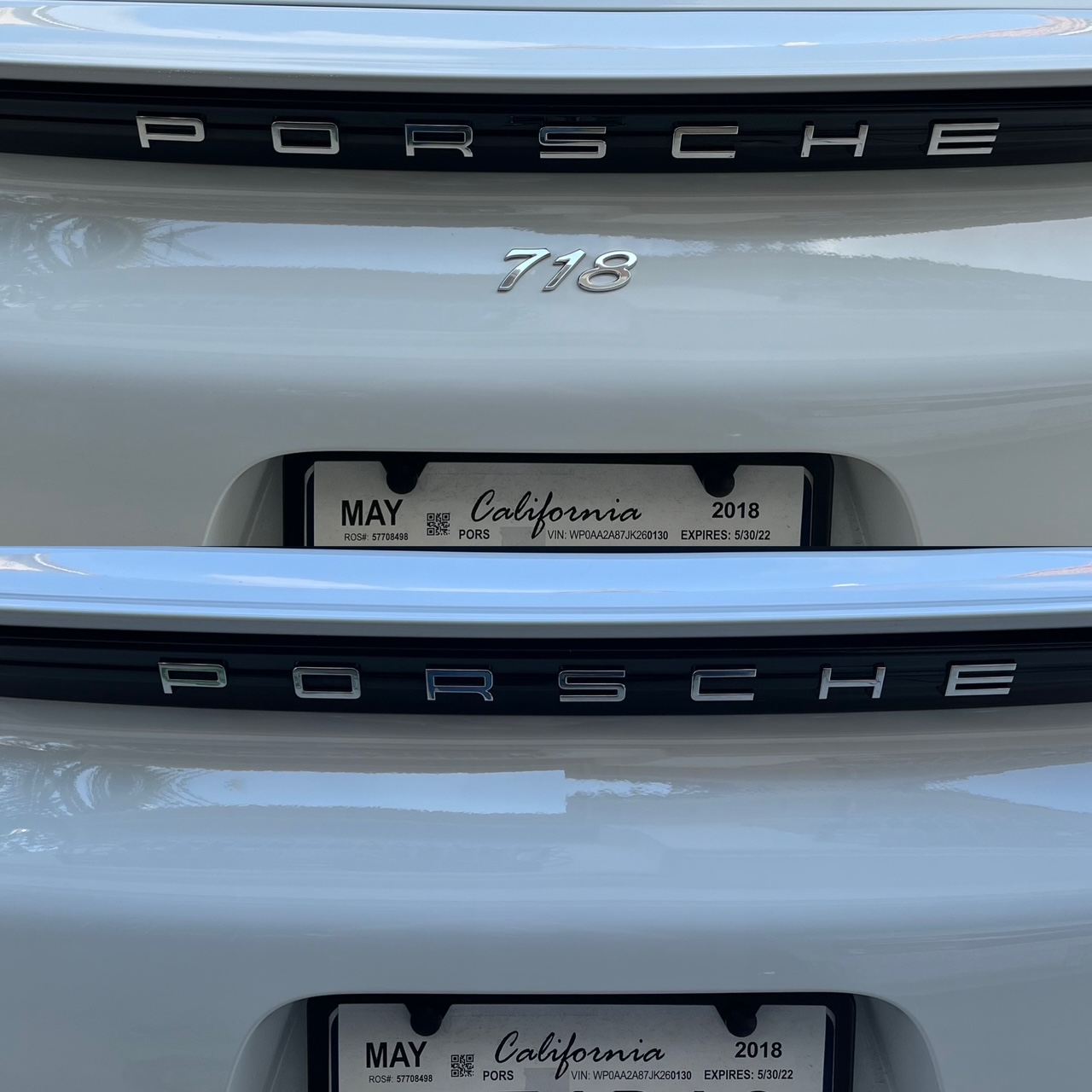 Porsche 718 car badge delete