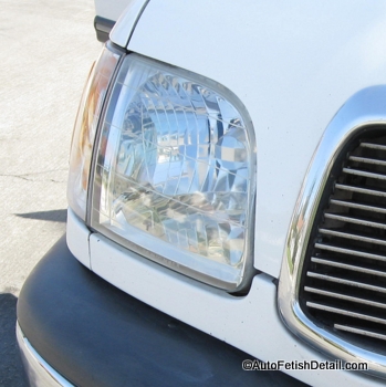 restoring plastic headlight with turtle wax headlight restorer
