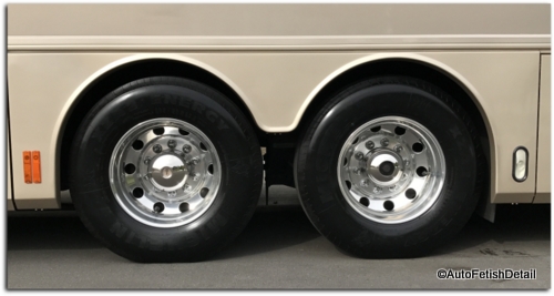 RV detailing aluminum Alcoa whels